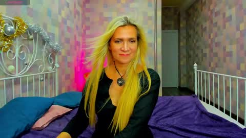 Snapshot of luna_lew1s chatting on 01-07-25, 02:08 luna_lew1s online show from 01-07-25, 02:08