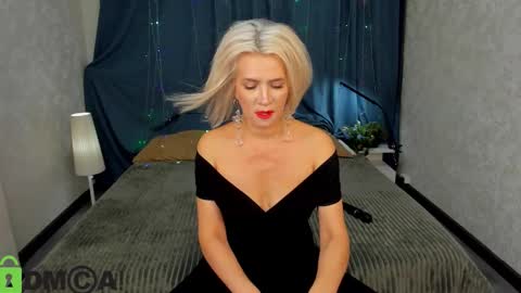 luna_lew1s online show from 11-18-25, 08:41