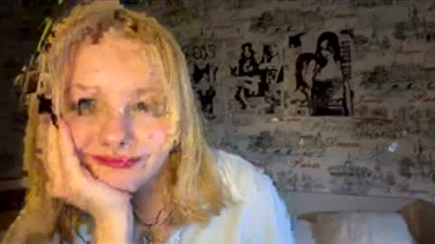 Luna online show from 03-08-26, 06:34
