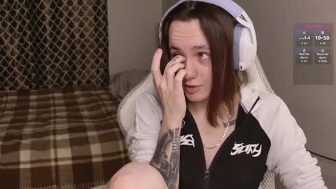 luna_loveeee online show from 10-29-25, 04:04