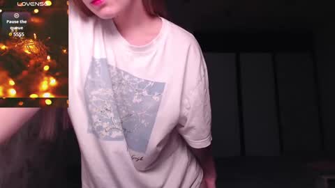 Snapshot of luna_loveisgood chatting on 12-02-24, 12:18 Luna online show from 12-02-24, 12:18