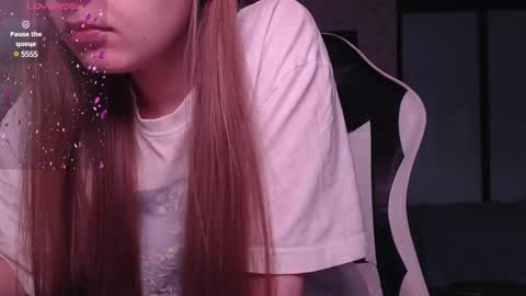 Snapshot of luna_loveisgood chatting on 12-09-24, 08:44 Luna online show from 12-09-24, 08:44