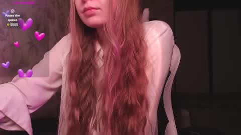 Snapshot of luna_loveisgood chatting on 01-07-25, 01:38 Luna online show from 01-07-25, 01:38