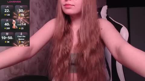 Snapshot of luna_loveisgood chatting on 02-01-25, 10:48 Luna online show from 02-01-25, 10:48