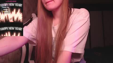 Snapshot of luna_loveisgood chatting on 02-04-25, 06:06 Luna online show from 02-04-25, 06:06