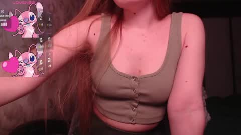 Snapshot of luna_loveisgood chatting on 03-11-25, 12:39 Luna online show from 03-11-25, 12:39