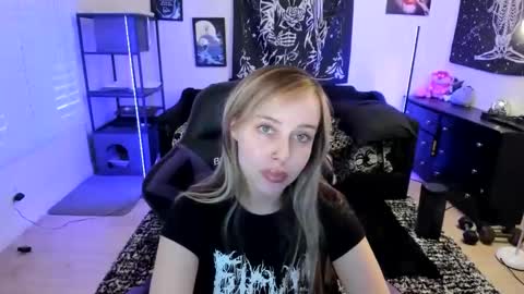 Luna online show from 05-05-26, 11:24