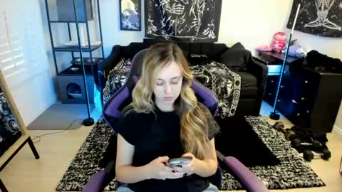 Luna online show from 06-13-26, 11:46
