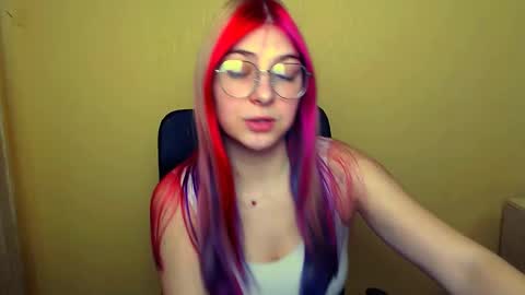 Snapshot of luna_lush_ chatting on 02-21-25, 09:13 Luna online show from 02-21-25, 09:13