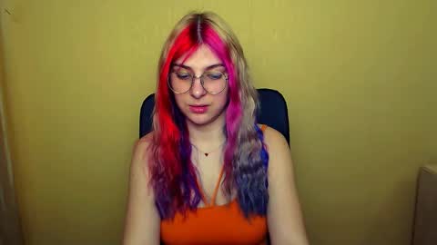Snapshot of luna_lush_ chatting on 02-25-25, 09:20 Luna online show from 02-25-25, 09:20