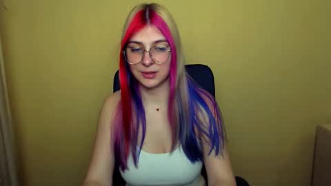 Snapshot of luna_lush_ chatting on 03-01-25, 07:19 Luna online show from 03-01-25, 07:19