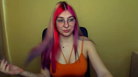 Snapshot of luna_lush_ chatting on 03-06-25, 11:03 Luna online show from 03-06-25, 11:03