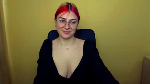 Snapshot of luna_lush_ chatting on 03-07-25, 11:29 Luna online show from 03-07-25, 11:29