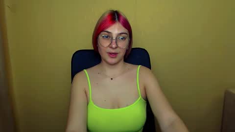 Snapshot of luna_lush_ chatting on 03-11-25, 11:23 Luna online show from 03-11-25, 11:23