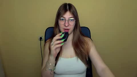 Luna online show from 04-14-26, 07:36