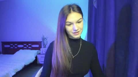 Luna online show from 12-05-25, 04:32