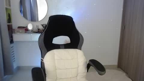 Snapshot of luna_mails chatting on 10-05-25, 06:06 Luna online show from 10-05-25, 06:06