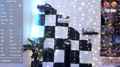 LUNA MCCOY online show from 10-08-25, 07:22