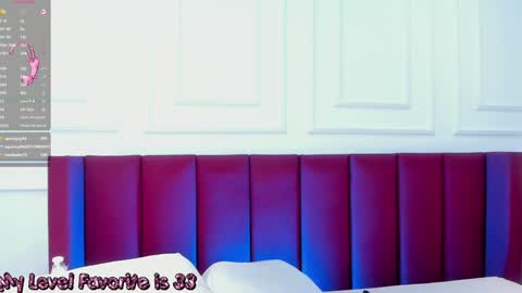 Snapshot of luna_monroe_ chatting on 01-17-25, 01:35 online show from 01-17-25, 01:35