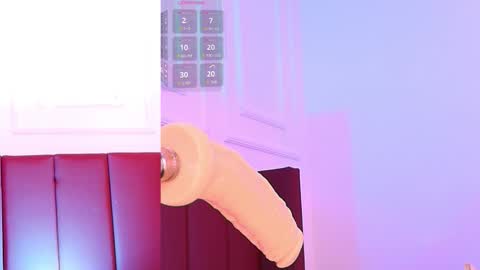 Snapshot of luna_monroe_ chatting on 02-16-26, 04:36 online show from 02-16-26, 04:36