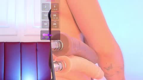 Snapshot of luna_monroe_ chatting on 03-06-26, 04:25 online show from 03-06-26, 04:25