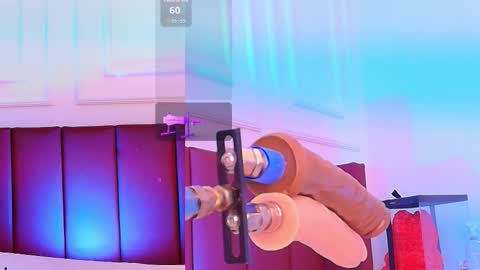 Snapshot of luna_monroe_ chatting on 03-21-26, 04:32 online show from 03-21-26, 04:32