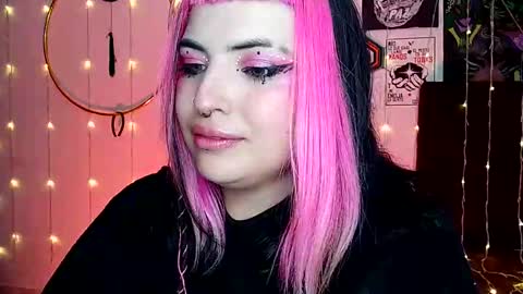 MISS LUNA  online show from 02-04-25, 01:13