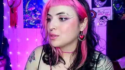 MISS LUNA  online show from 02-24-25, 06:27