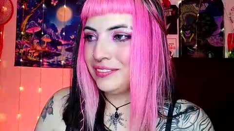 MISS LUNA  online show from 03-07-25, 05:51