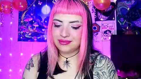 MISS LUNA  online show from 03-12-25, 04:35