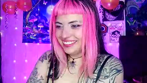 MISS LUNA  online show from 03-12-25, 09:56