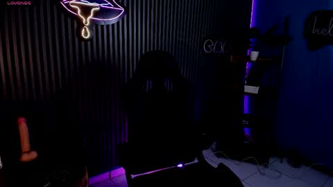 Luna Rosse  online show from 04-28-26, 12:54