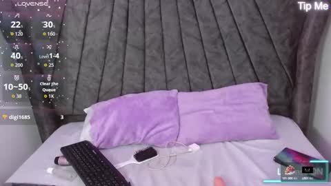 Snapshot of luna_starr69 chatting on 09-19-25, 08:20 luna_starr69 online show from 09-19-25, 08:20