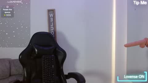 luna_starr69 online show from 02-05-26, 02:33