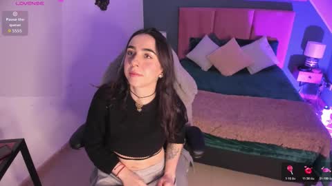 Snapshot of luna_tagliaferri chatting on 03-23-26, 12:42 Luna online show from 03-23-26, 12:42