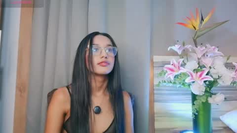 luna_valen online show from 05-10-26, 04:39