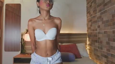 Snapshot of luna_valen chatting on 06-14-26, 07:27 luna_valen online show from 06-14-26, 07:27