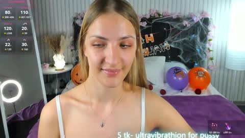 Luna online show from 10-22-25, 11:32