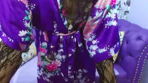 Luna Winston online show from 02-13-26, 04:25