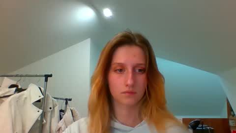 L U N A  online show from 12-06-24, 03:00