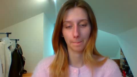 L U N A  online show from 02-07-25, 02:47