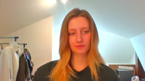 L U N A  online show from 02-26-25, 10:58