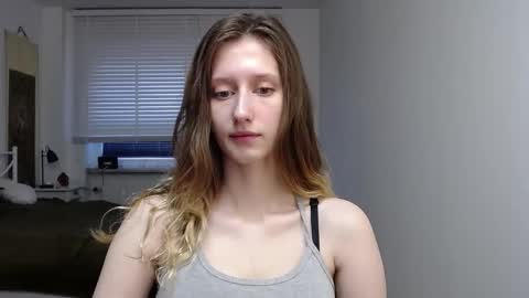 L U N A  online show from 09-29-25, 05:23