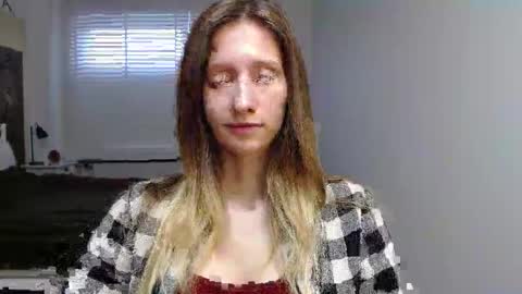 L U N A  online show from 10-03-25, 05:37