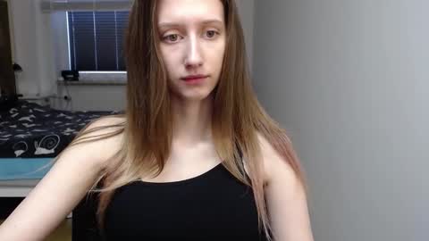 L U N A  online show from 02-18-26, 06:31