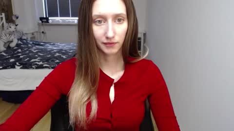 L U N A  online show from 03-02-26, 07:15