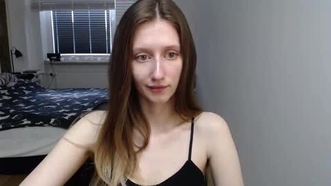 L U N A  online show from 03-11-26, 07:03