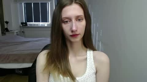 L U N A  online show from 05-11-26, 05:24