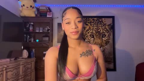 Snapshot of lunaa_11 chatting on 02-28-25, 05:37 lunaa_11 online show from 02-28-25, 05:37