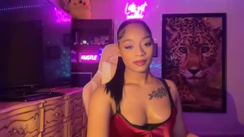 lunaa_11 online show from 07-24-26, 07:17